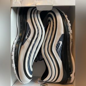 Custom Nike Air Max’s size 9.5 NEW IN BOX